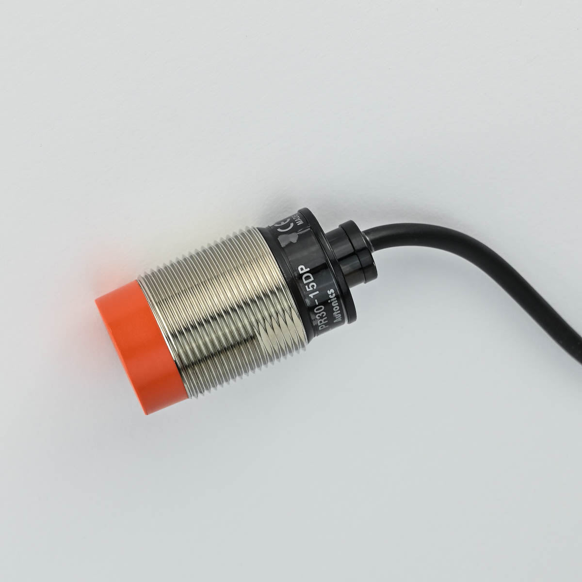 INDUCTIVE SENSOR M30 24 VDC 3W PNP NO 15 MM NF AUTONICS